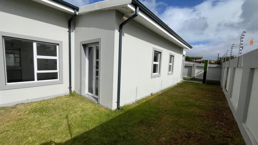 3 Bedroom Property for Sale in Aston Bay Eastern Cape